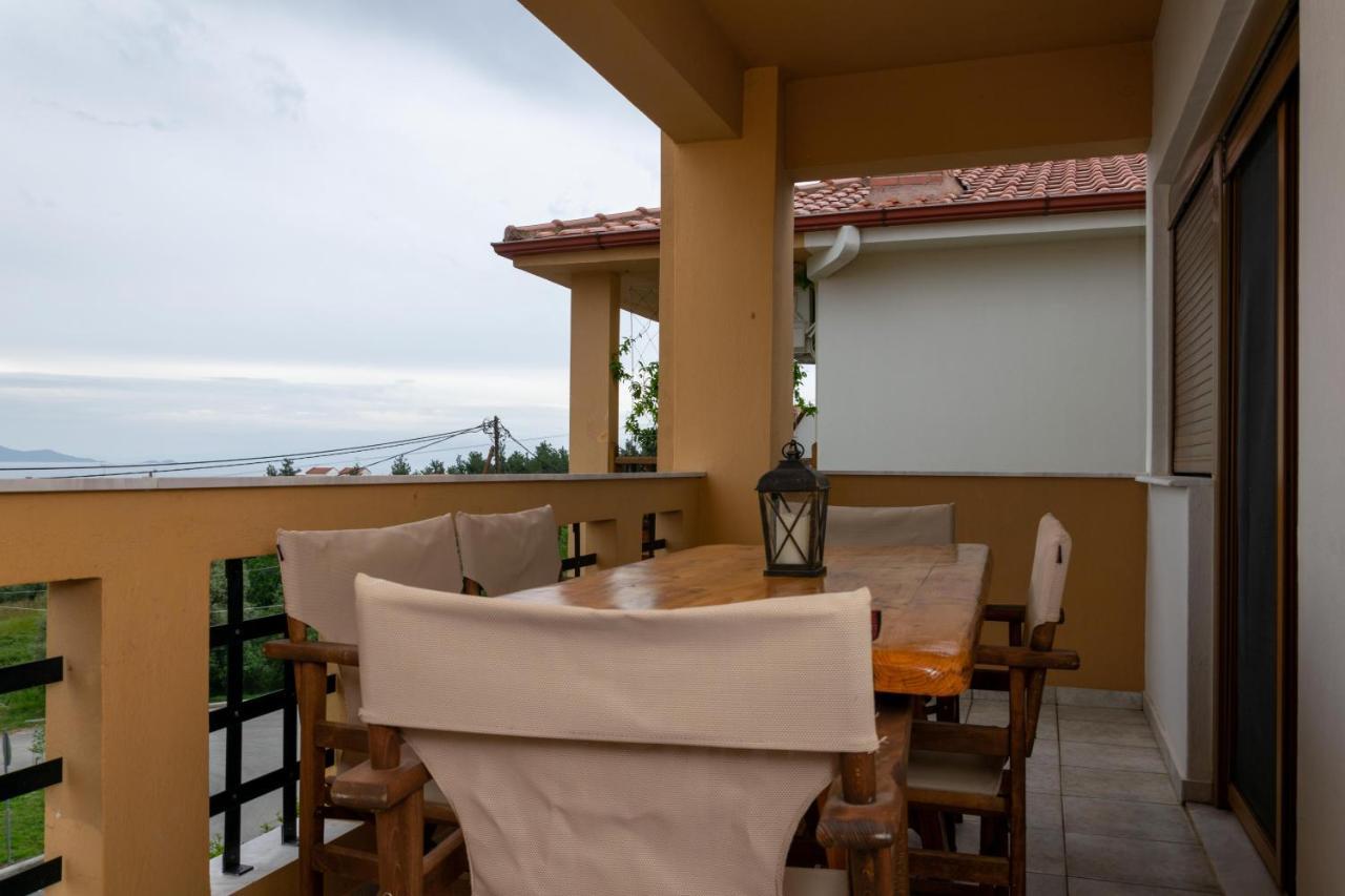 Apartamento Vista Del Mare 1 Nea Roda Exterior foto